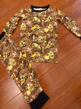 Boys Construction-Print Long Sleeve Pajama Set